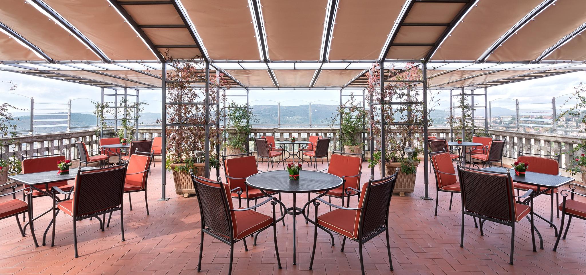 โรงแรมซินา บรูฟานี เปรูจา ภายนอก รูปภาพ The Terrace
