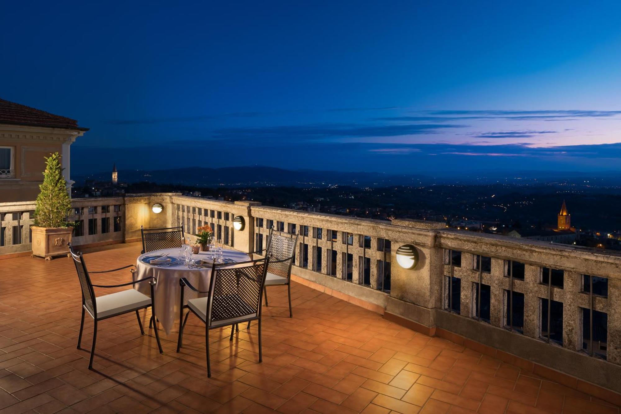 โรงแรมซินา บรูฟานี เปรูจา ภายนอก รูปภาพ The Terrace at the Westin Palace, Madrid