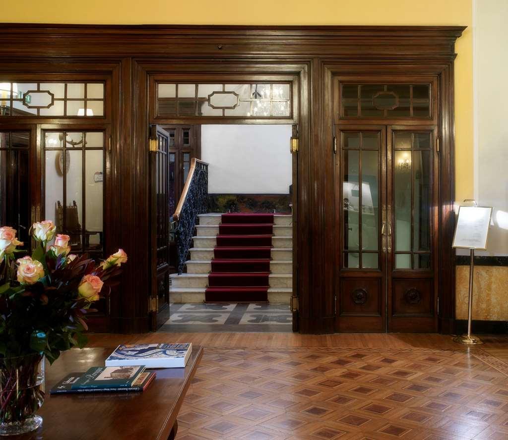 โรงแรมซินา บรูฟานี เปรูจา ภายใน รูปภาพ Interior of the hotel